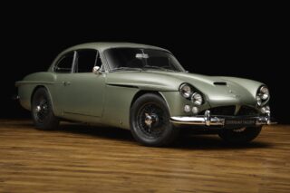 GENTLEMAN’S DRAGSTER. The Jensen C-V8 is an Anglo-American Gran Turismo, offering the perfect combination of two worlds: luxurious British style meets powerful, reliable US drive technology. The Mk III version (1965/1966) was the fastest 2+2-seater of its time, and its performance rivalled that of the supercars of the era. The “Gentleman’s Dragster” (as described by the press) accelerated from 0 to 60 mph faster than an Aston Martin or Jaguar and on par with a Lamborghini Miura. However, the engine is not a capricious in-house design, but a tried-and-tested 6.3 litre V8 Big Block from Chrysler’s large-scale production range providing 335 hp.
Our 1966 MK III is an exceptional example in an attractive, sophisticated paintwork in ‘California Sage’ (only 15 cars delivered) with a black leather interior. It received a complete ‘frame-off’ restoration in top quality carried out between 2007 and 2011. This includes various technical upgrades for improved drivability, e.g. additional coolers installed and a conversion to left-hand drive. Moreover, the history is largely known with its current owner since 1999. We love the exotic appearance of this Jensen C-V8. Its eccentric design elements and the engine sound are always a great show.
#jensen #jensencars #jensencv8 #classicdriver #classiccars #carphotography #classiccartrader #drivetastefully #carpassion