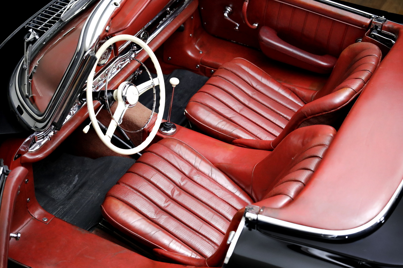 MB_300_SL_Roadster_12