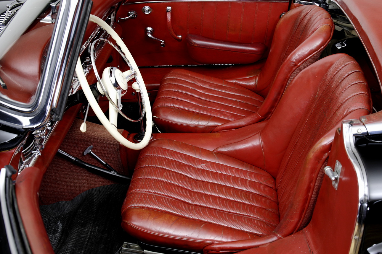 MB_300_SL_Roadster_13