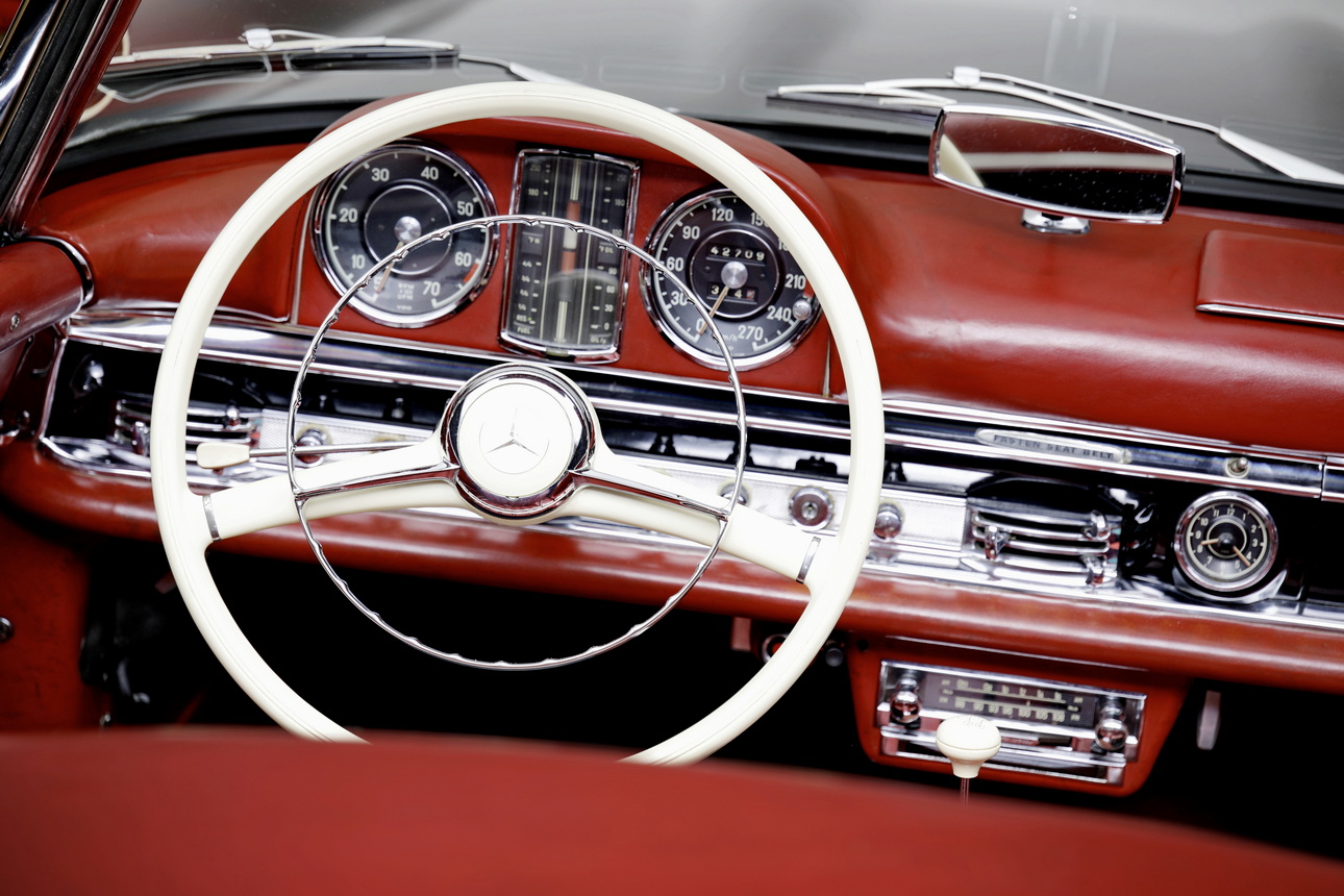 MB_300_SL_Roadster_15