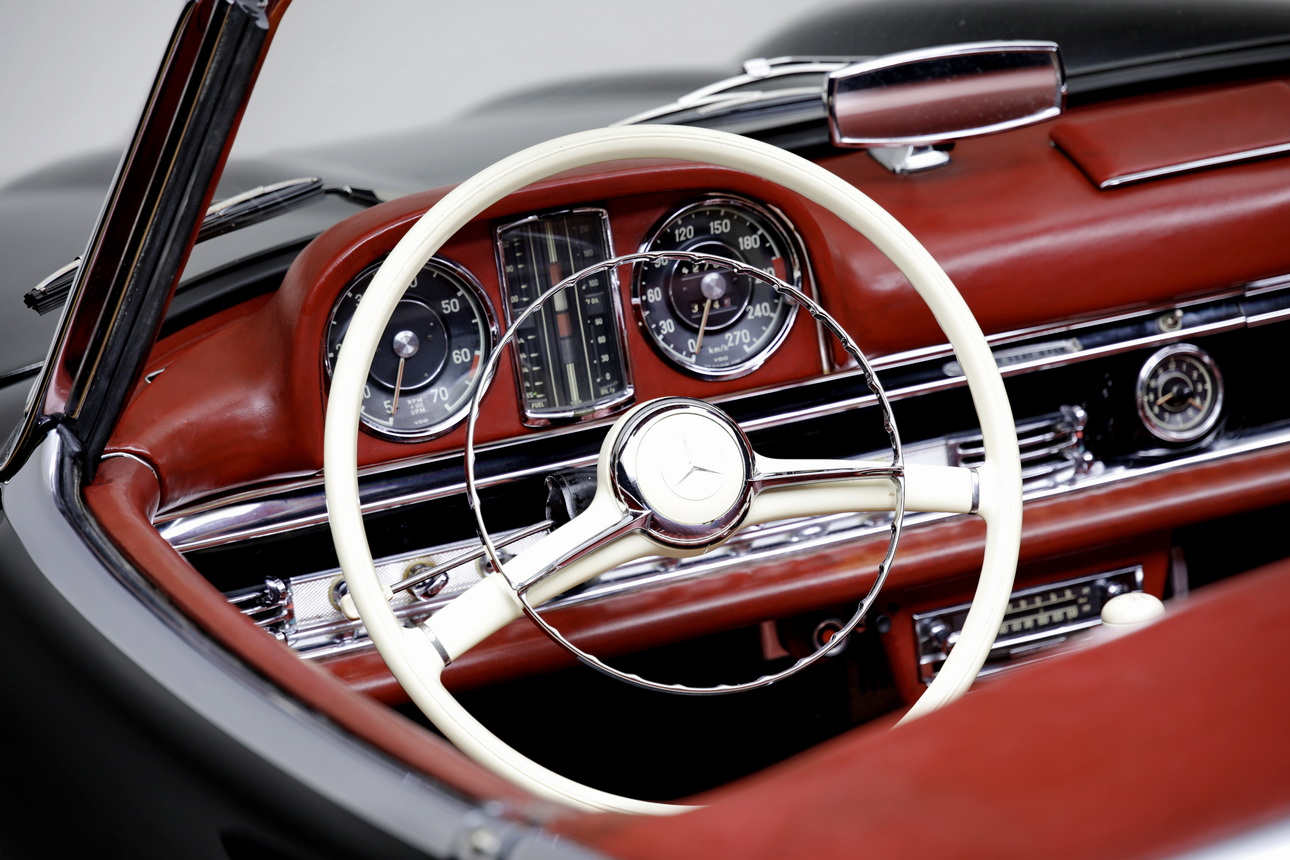 MB_300_SL_Roadster_17