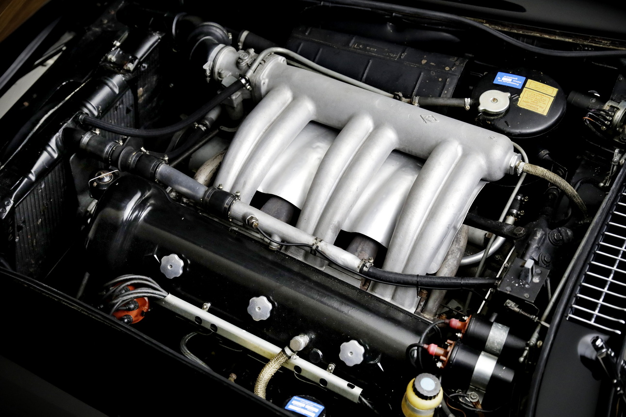 MB_300_SL_Roadster_25